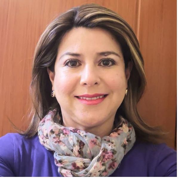 Nadia García - Sopas de Mamá y Postres de la Abuela